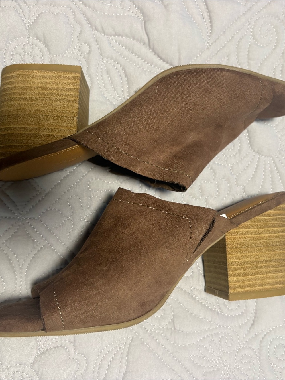 Universal Thread Tan Brown Suede Open-Toe Block Heel Mules